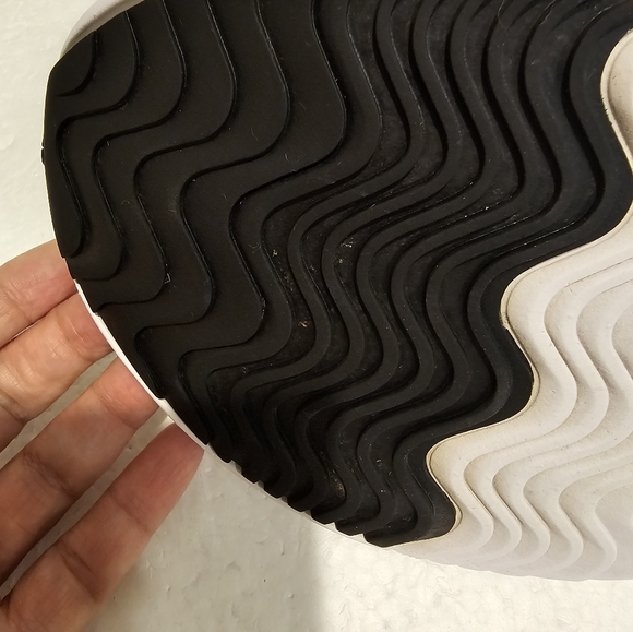 Vessi Women's Everyday Sneakers - Picture 11 of 14